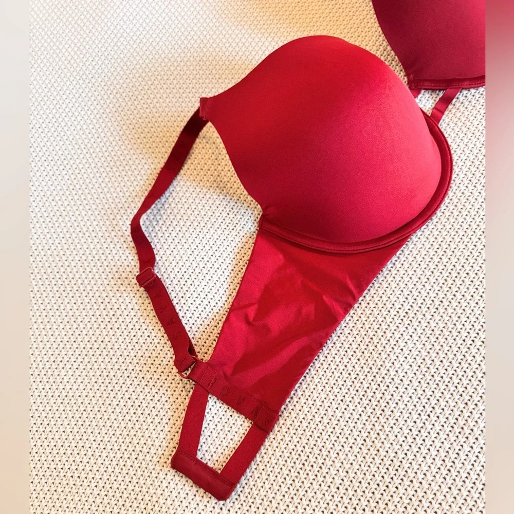 Savage X Fenty bold red
